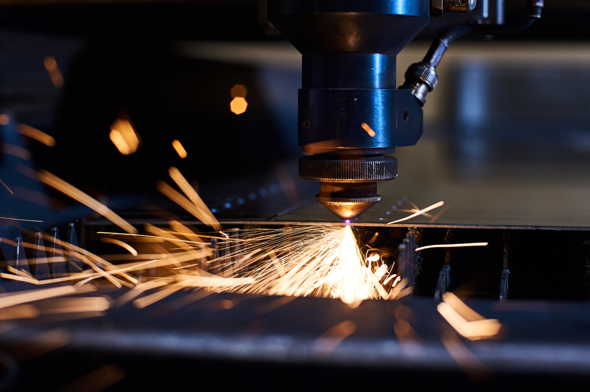 Corte a Laser e Dobra de Chapas